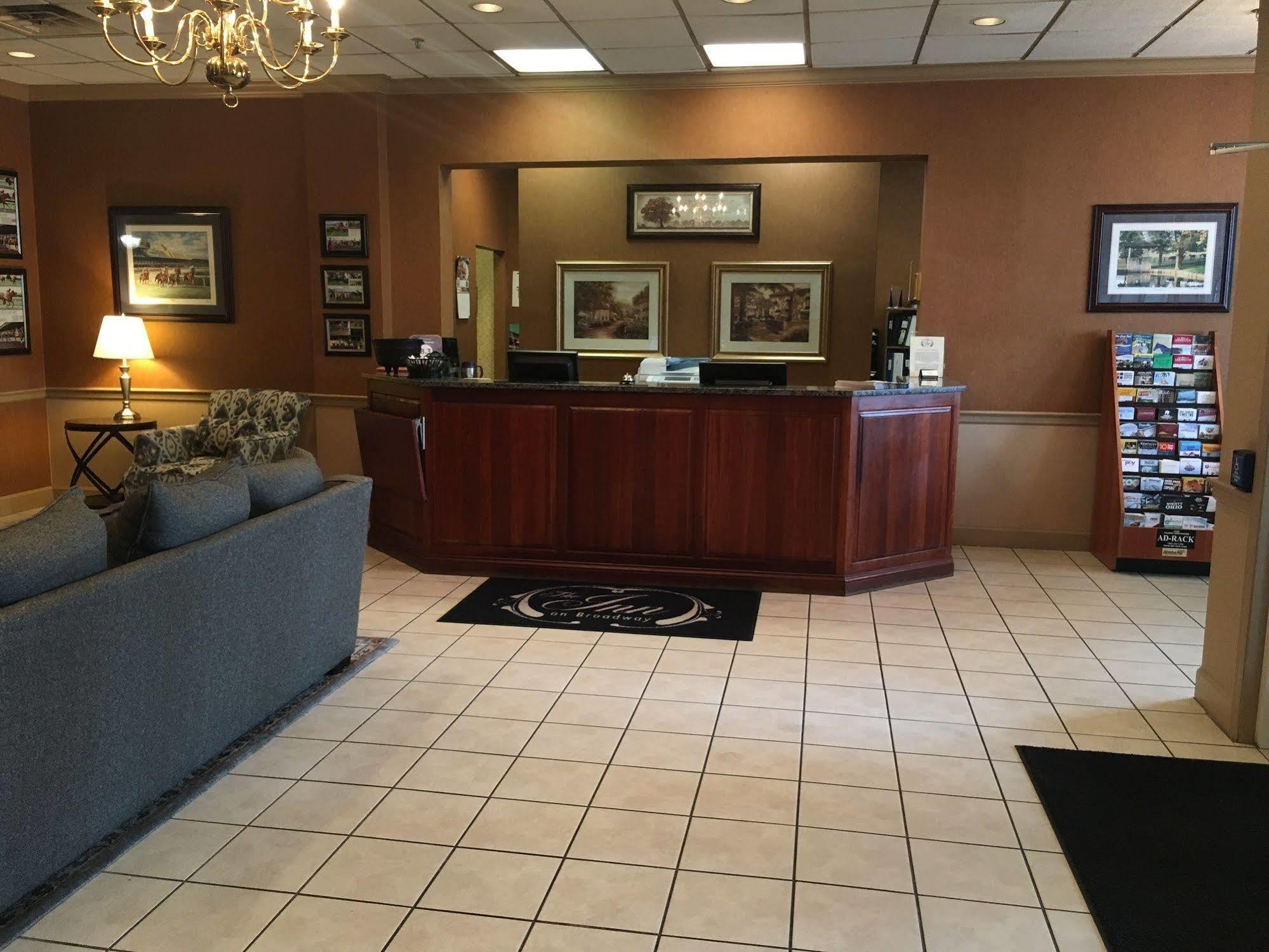 Inn On Broadway Downtown/Keeneland/Medical Center Lexington Exteriör bild