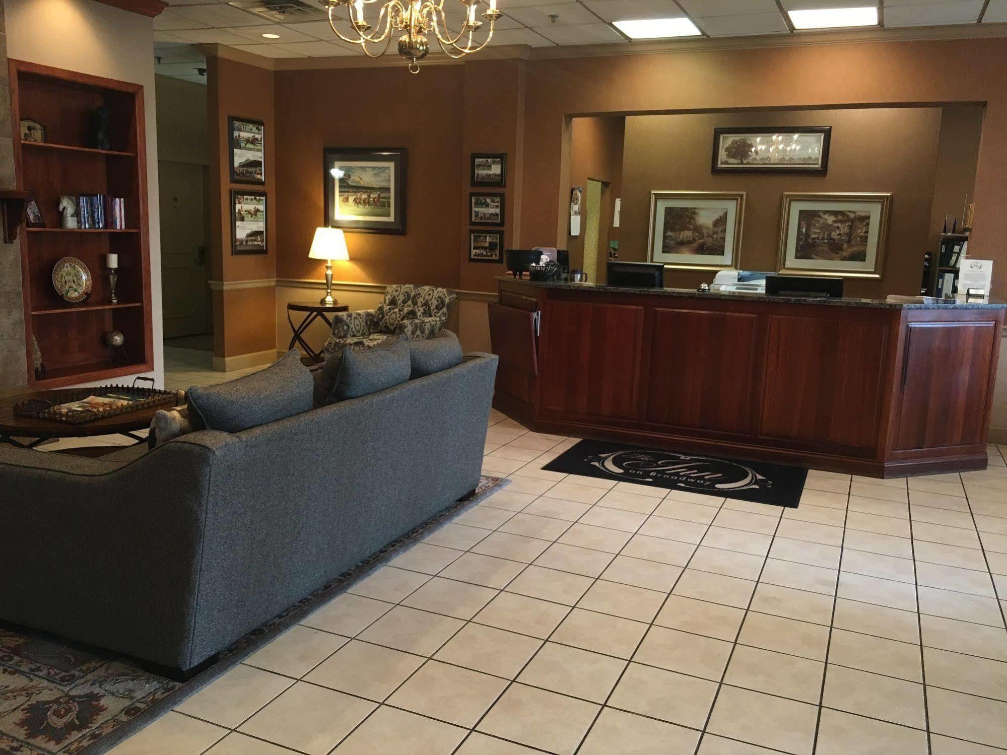Inn On Broadway Downtown/Keeneland/Medical Center Lexington Exteriör bild