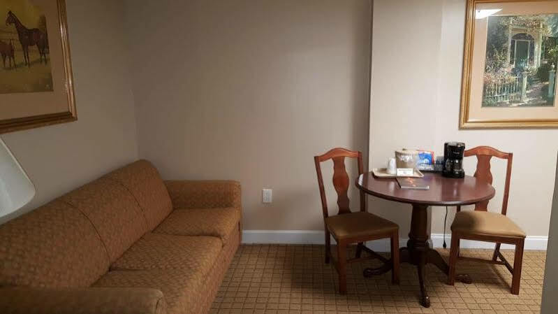Inn On Broadway Downtown/Keeneland/Medical Center Lexington Exteriör bild